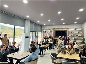 Yalova Üniversitesi Hukuk Kürsüsü Kulübünde Yeni Dönem: Başkan ve Yönetim Kurulu Belli Oldu